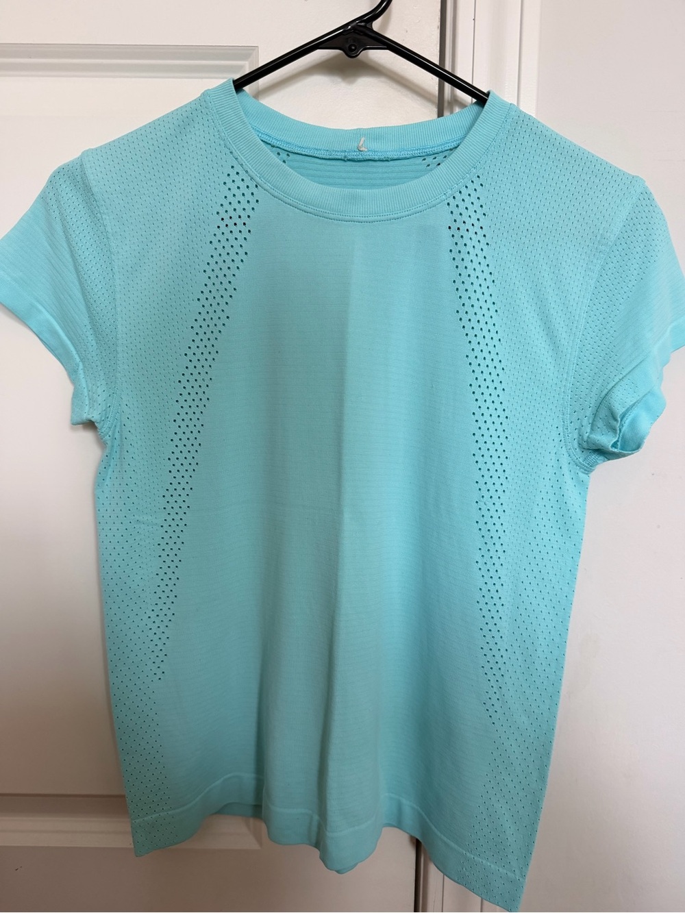 Lululemon Sculpt Tee w/ Mesh